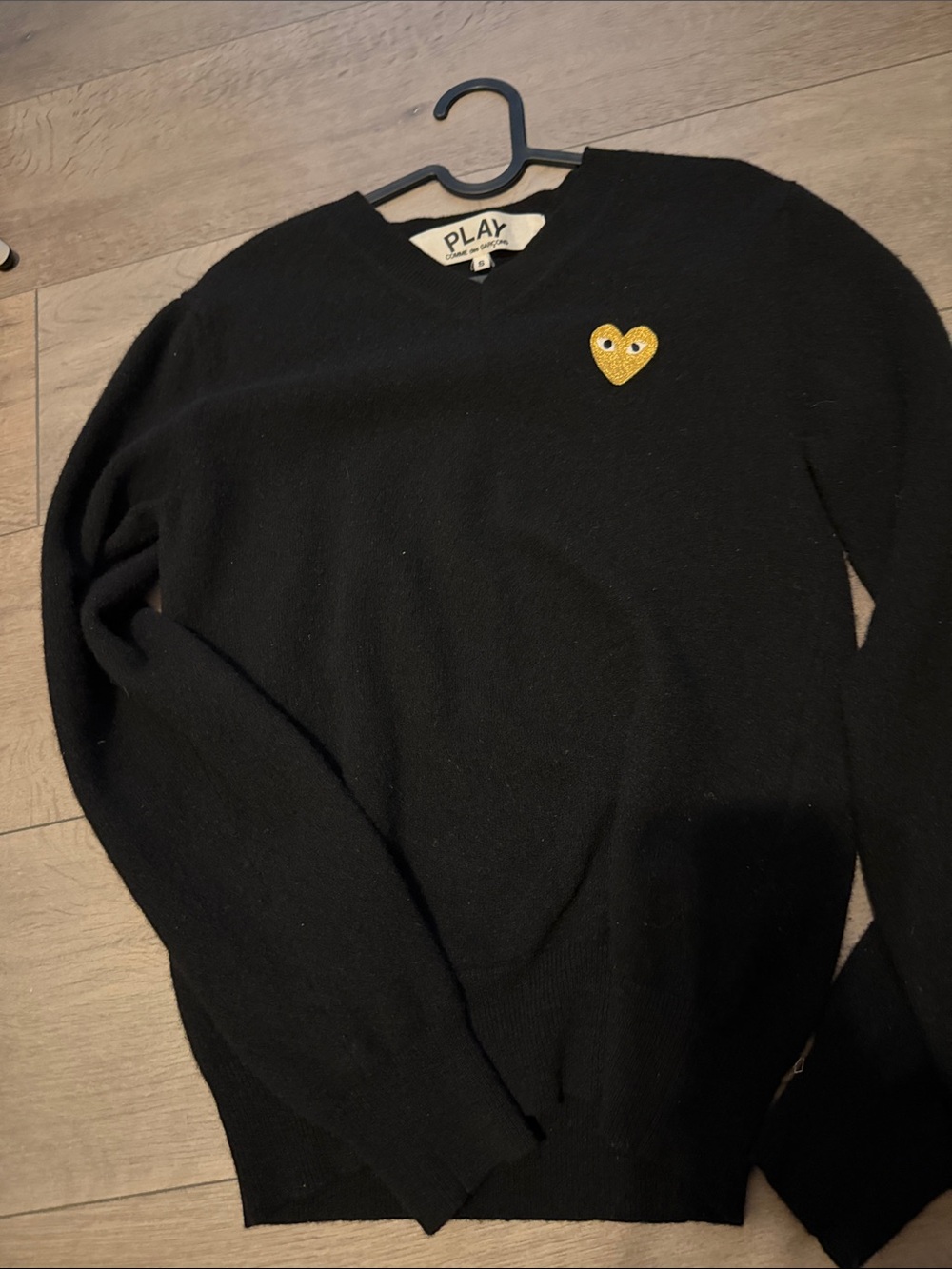 Comme des Garçons PLAY Black V-Neck Sweater with Gold Heart - Picture 4 of 6